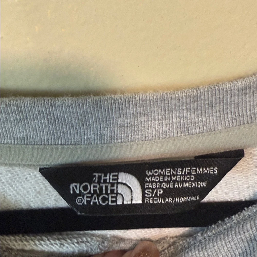 The North Face Grey Rose Sweater size Small - Picture 3 of 5